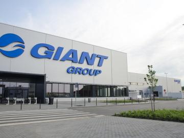 Giant Hungary Plant Starts Production